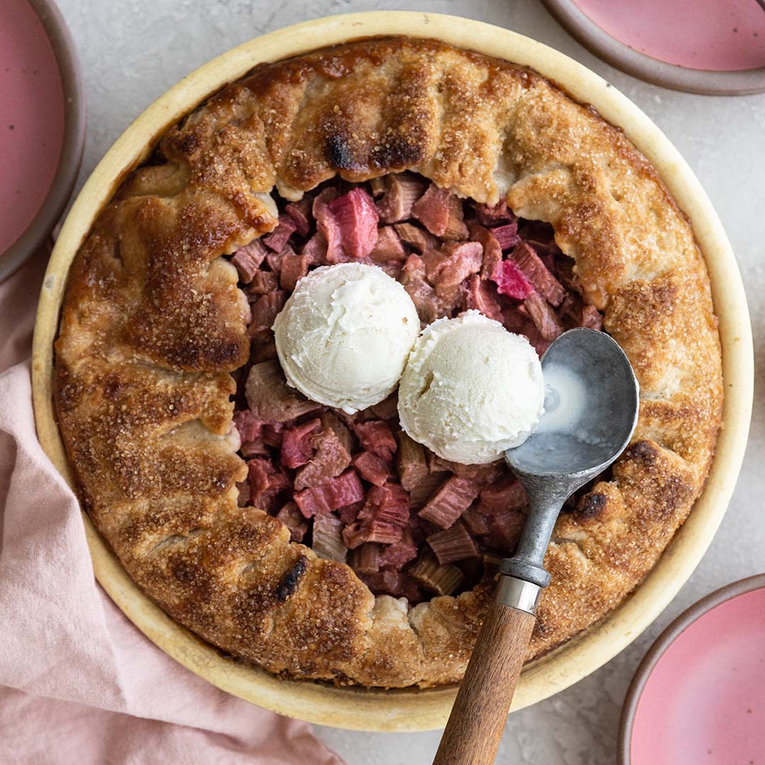 Traditional Rhubarb Pie